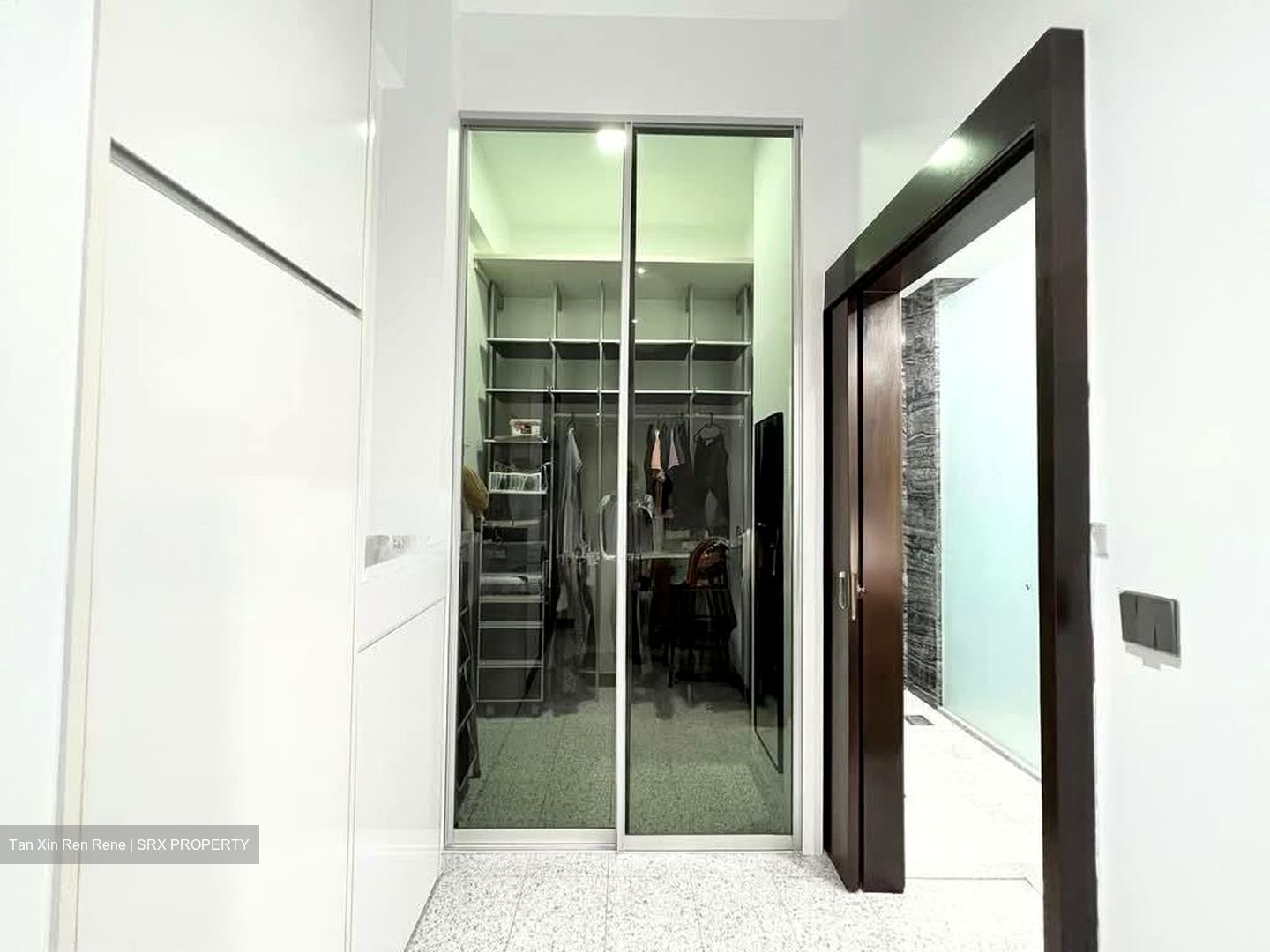 Hillsta (D23), Condominium #584355521